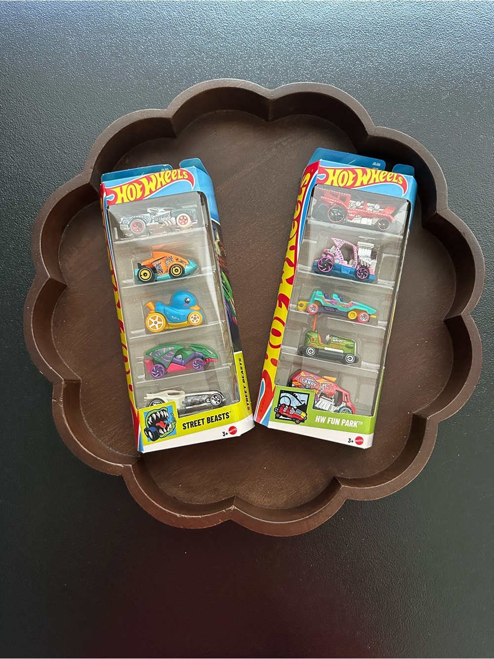 Hot Wheels 5 Pack Green Street Beasts & HW Fun Park JBJ90 & JBJ88